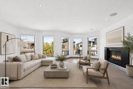 10065 90 AVENUE NW, Edmonton, Alberta T6E 4X2, Canada