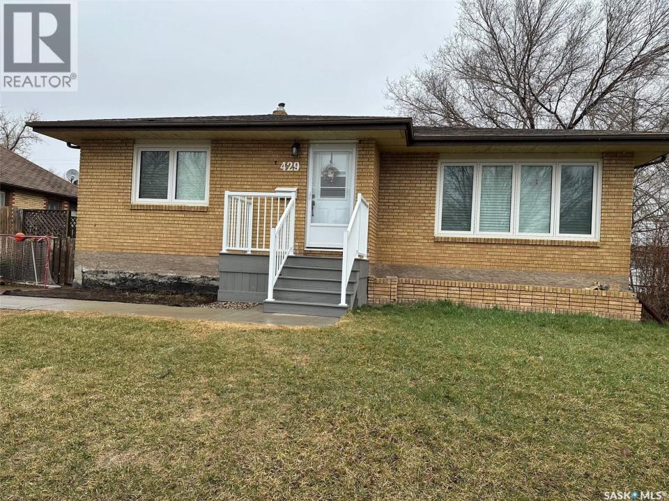 429 THIRD STREET, Estevan, ساسكاتشوان S4A 0P1, كندا