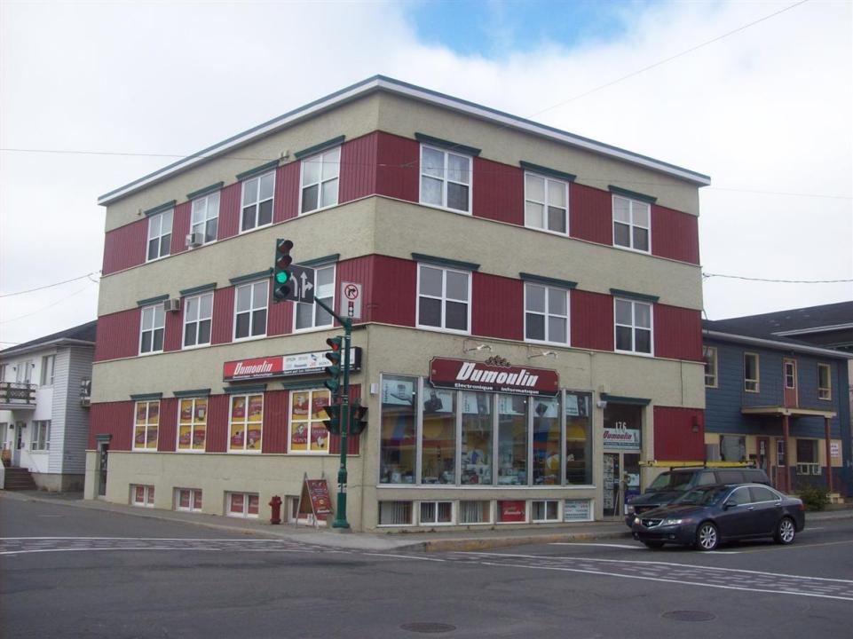 176 Rue LaFontaine, Rivière-du-Loup, Québec G5R 3A5, Canada