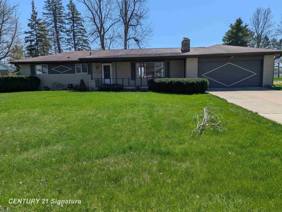 1040 Wheelock, Freeland, Michigan 48623, USA