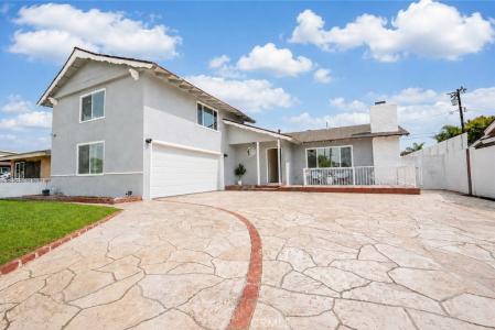 9552 Dewey, Garden Grove, California 92841, USA
