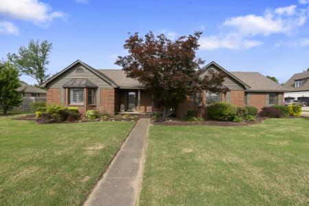 1811 Katelyn St, Kennett, Missouri 63857, USA