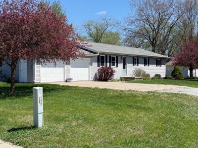 502 E 13th St., Washington, Iowa 52353, USA