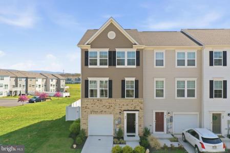 47 Arsberg Drive, Charles Town, Virgínia Ocidental 25414, Estados Unidos