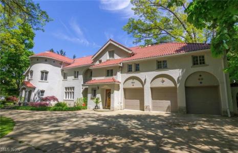 1617 Sheridan Road, South Euclid, Ohio 44121, USA