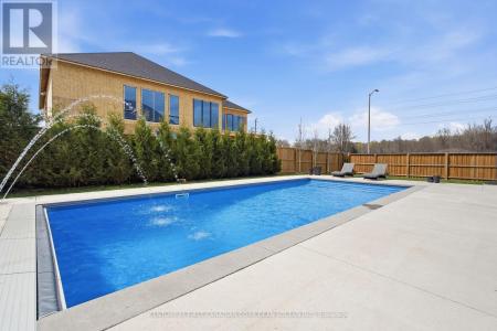 7218 SILVER CREEK CIRCLE, London South (south V), Ontario N6P 0G9, Canadá