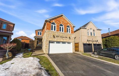 3295 CORALBEAN PLACE, Mississauga, Ontario L5N 6X8, Canada