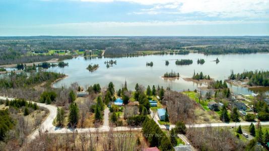 159 MCGUIRE BEACH ROAD, Kawartha Lakes, Ontario K0M 2B0, Canada