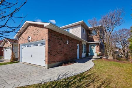 25 WATERTON CRESCENT, Kanata, Ontario K2M 1Y8, CANADÁ