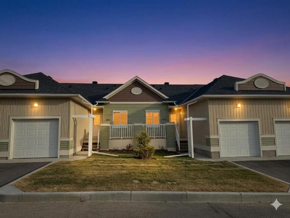 1103 CLOVER CLOSE, Carstairs, Alberta T0M 0N0, Canada