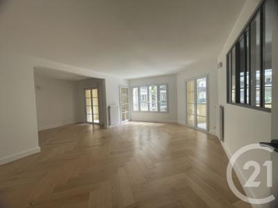 Courbevoie, Île-de-France 92400, France
