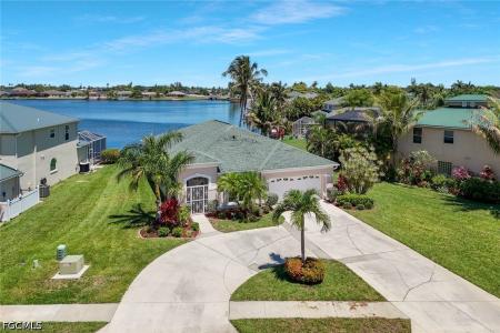 1726 Emerald Cove Circle, Cape Coral, Florida 33991, USA