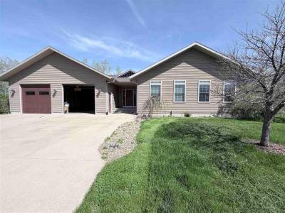 2575 58th 1, Vinton, Iowa 52349, USA