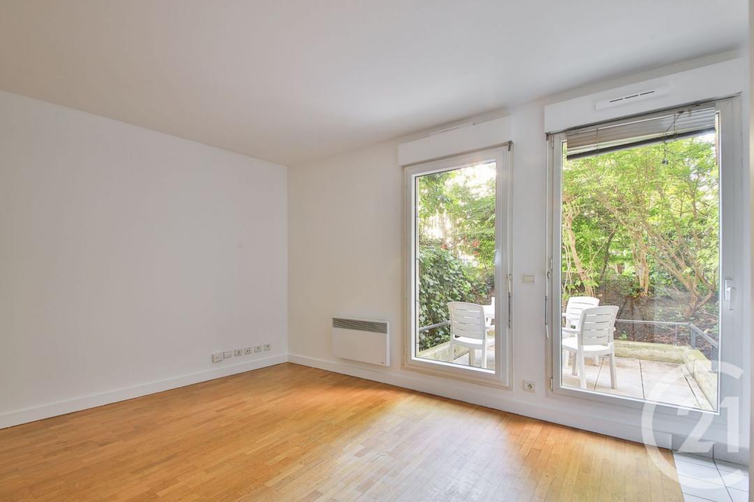Courbevoie, Île-de-France 92400, Frankreich