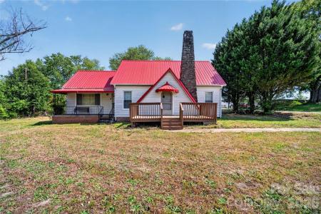 3833 1ST AVE SW , Hickory, North Carolina 28602, USA
