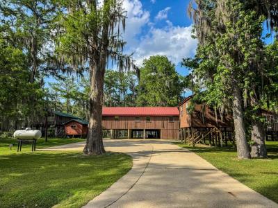 4467 Cypress Village Road, Karnack, Texas 75661, USA