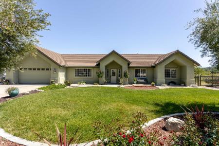 155 Eagle Creek Court, Atascadero, California 93422, USA
