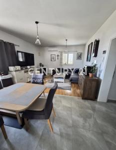 ULICA ANTE STARČEVIĆA, Vodice, Šibensko-kninska Županija 22211, Croácia