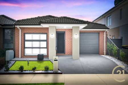 16 Innisfail Road, Rockbank, VIC 3335, Australia