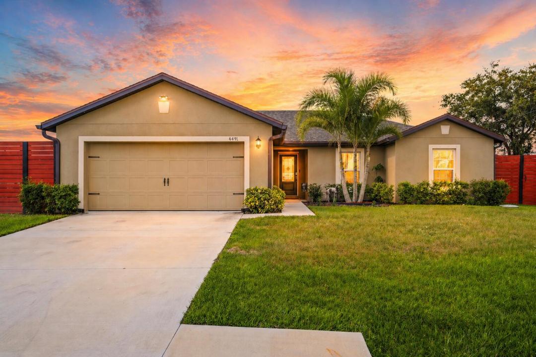 4491 NW Alsace Avenue, Port St Lucie, Floride 34983, États-Unis
