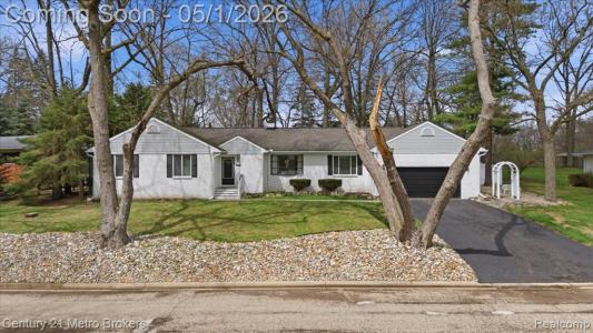 5060 Oneida Drive, Clarkston, Michigan 48348, USA