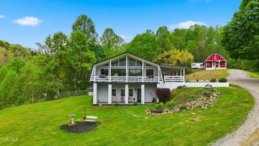 5042 Flat Gap Road, Pound, Virginia 24279, USA