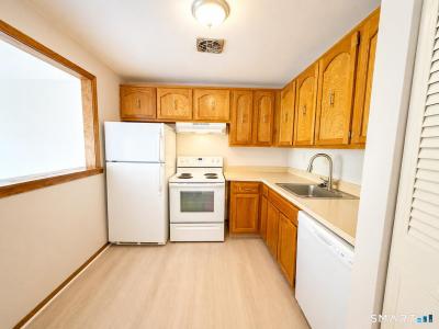 200 Laura Ln B9, 391, Connecticut 06067, USA