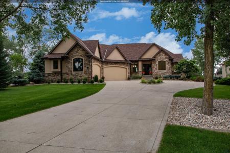 858 E Sawgrass Trail, Dakota Dunes, South Dakota 57049, USA
