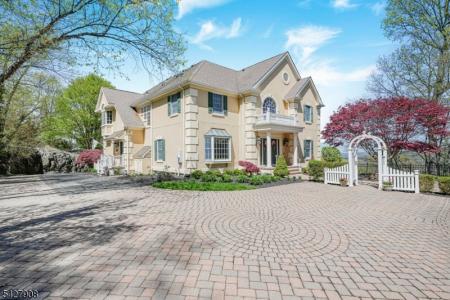 67 Mallard Drive, Hackettstown, NJ 07840, USA