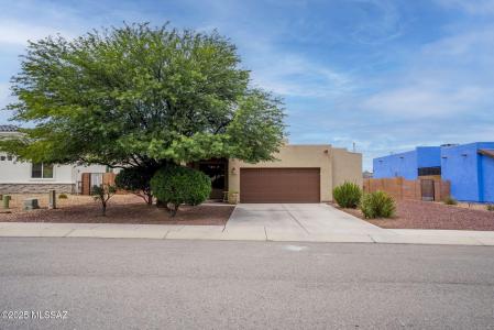 1096 Vista De Los Alamos, Rio Rico, Arizona 85648, USA
