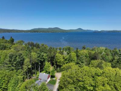 Clover Lane, Newport City, Vermont 05855, USA