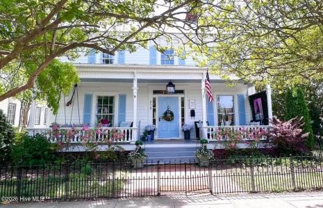 219 Pollock Street, New Bern, NC 28560, USA