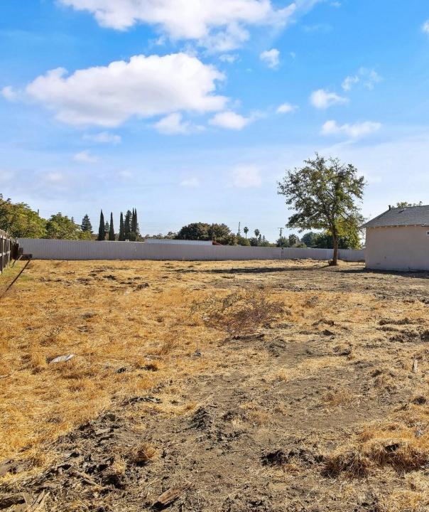 S Liberty Street, Visalia, California 93292, Estados Unidos