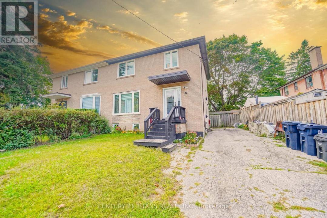 42 PIXLEY CRESCENT, Toronto (west Hill), Ontario M1E 3G6, Canadá