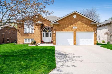 25 REGATTA DRIVE, Leamington, Онтарио N8H 5L6, Канада