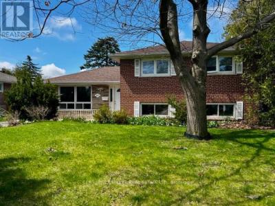 2075 SEABROOK DRIVE, Oakville (wo West), Ontario L6L 2T8, Canada
