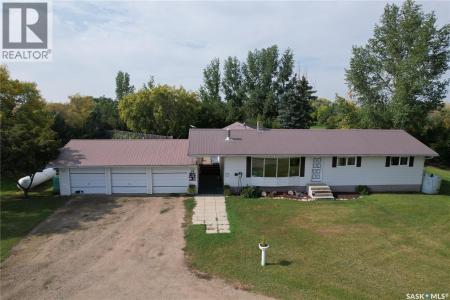 HARRIS HORSE ACREAGE, Harris Rm No. 316, Saskatchewan S0L 1K0, Canada