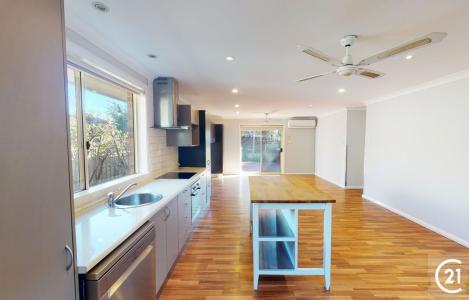 28B Yachtsman Crescent, Salamander Bay, NSW 2317, Australia