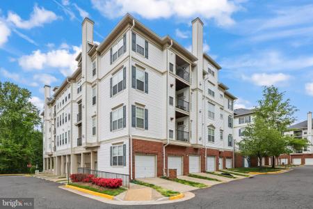 11508 Sperrin Circle Unit# 403, Fairfax, Wirginia 22030, USA