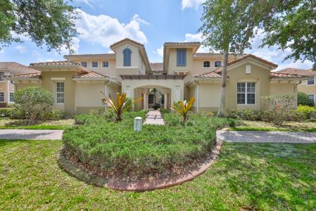 1368 Emerald Dunes Dr, Sun City Center, Floride 33573, États-Unis