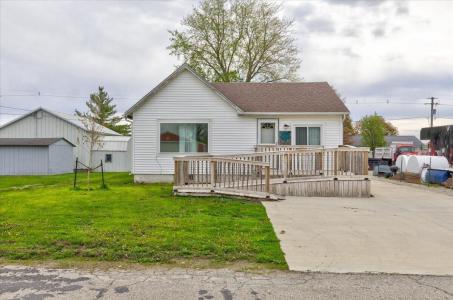 1628 Dearborn Street, Ellsworth, Iowa 50075, USA
