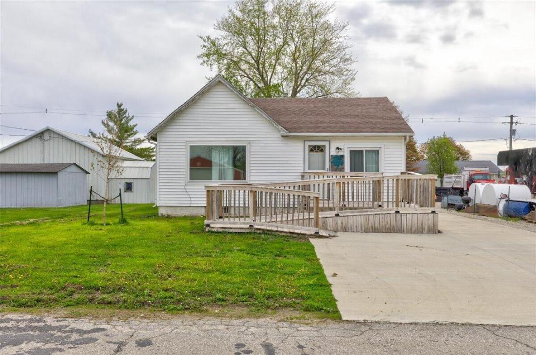1628 Dearborn Street, Ellsworth, Iowa 50075, USA