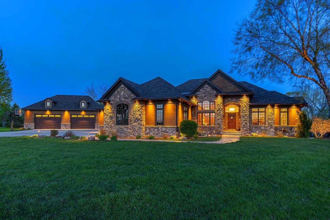 1712 E 1st Street, Huxley, Iowa 50124, Estados Unidos