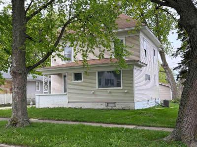 20 5th Ave Se, Oelwein, Iowa 50662, USA