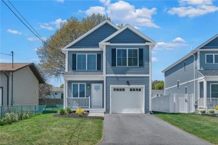 28 Ashley Street, Cranston, Rhode Island 02920, Stati Uniti