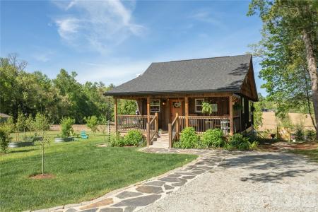 18 N Bear View Drive, Hendersonville, NC 28792, USA