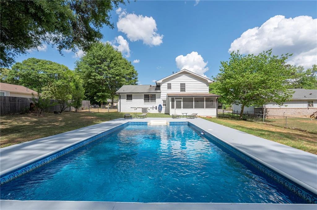 875 White Oak Court, Lawrenceville, Géorgie 30046, États-Unis