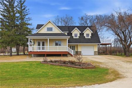424 ROCKWOOD STREET, Steinbach, Manitoba R5G 1Z9, Canada