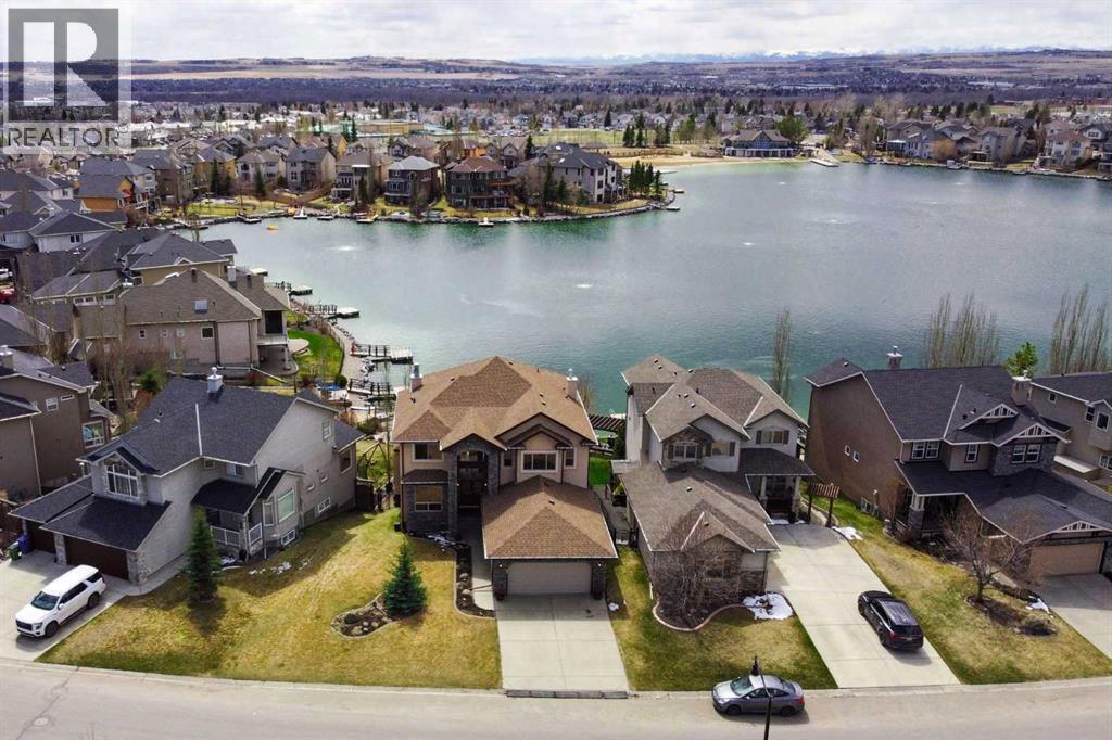 210 CRYSTAL SHORES DRIVE, Okotoks, 阿爾伯塔 T1S 2C5, 加拿大