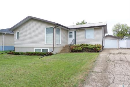 116 EMPIRE PLACE, Assiniboia, Saskatchewan S0H 0B0, Canada